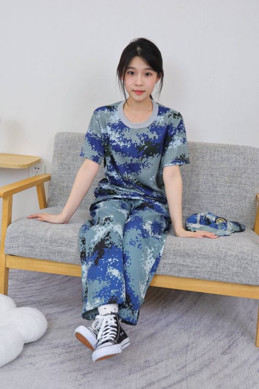 绮梦摄影 NO.424 小芸 无印珍藏版 [335P-150P-2V-9.3G]-觅颜社