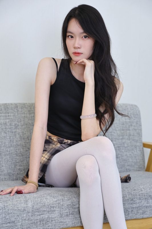 绮梦摄影 NO.361 小艺 无印珍藏版 [315P-150P-2V-11.9G]-觅颜社