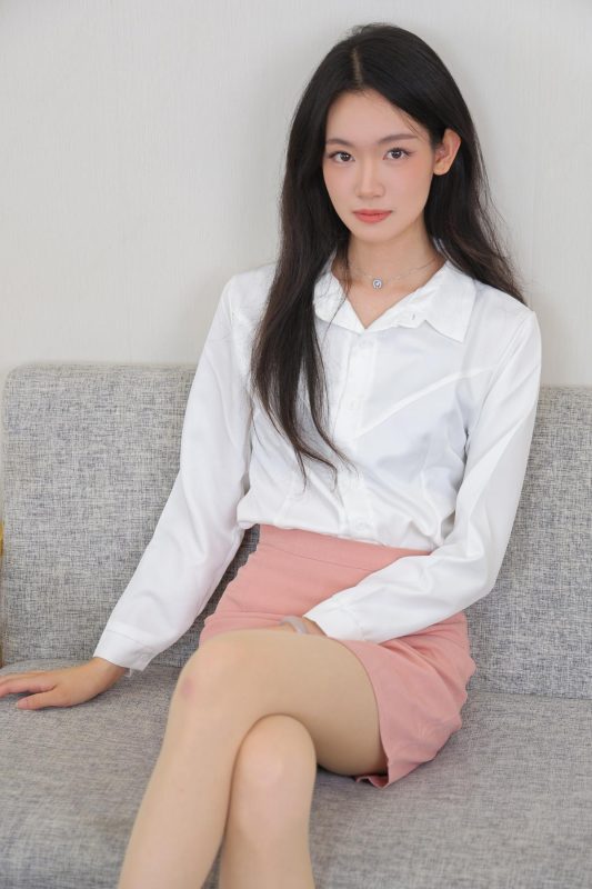 绮梦摄影 NO.437 小艺 无印珍藏版 [320P-157P-2V-9.5G]-觅颜社