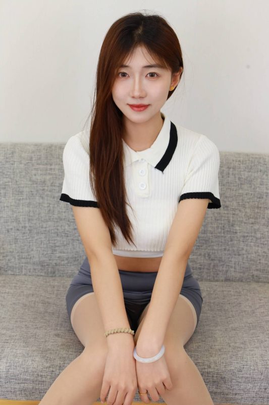 绮梦摄影 NO.285 月月 无印珍藏版 [305P-160P-2V-10.64G]-觅颜社