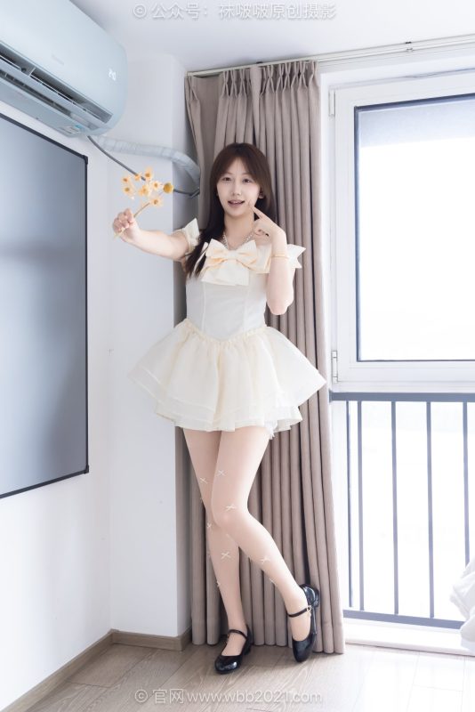 袜啵啵597期：香菜-高跟鞋、低跟鞋、薄白丝（脚尖微加固款）、薄肉丝（脚尖微加固款）、裸足（浅绿色美甲）-觅颜社