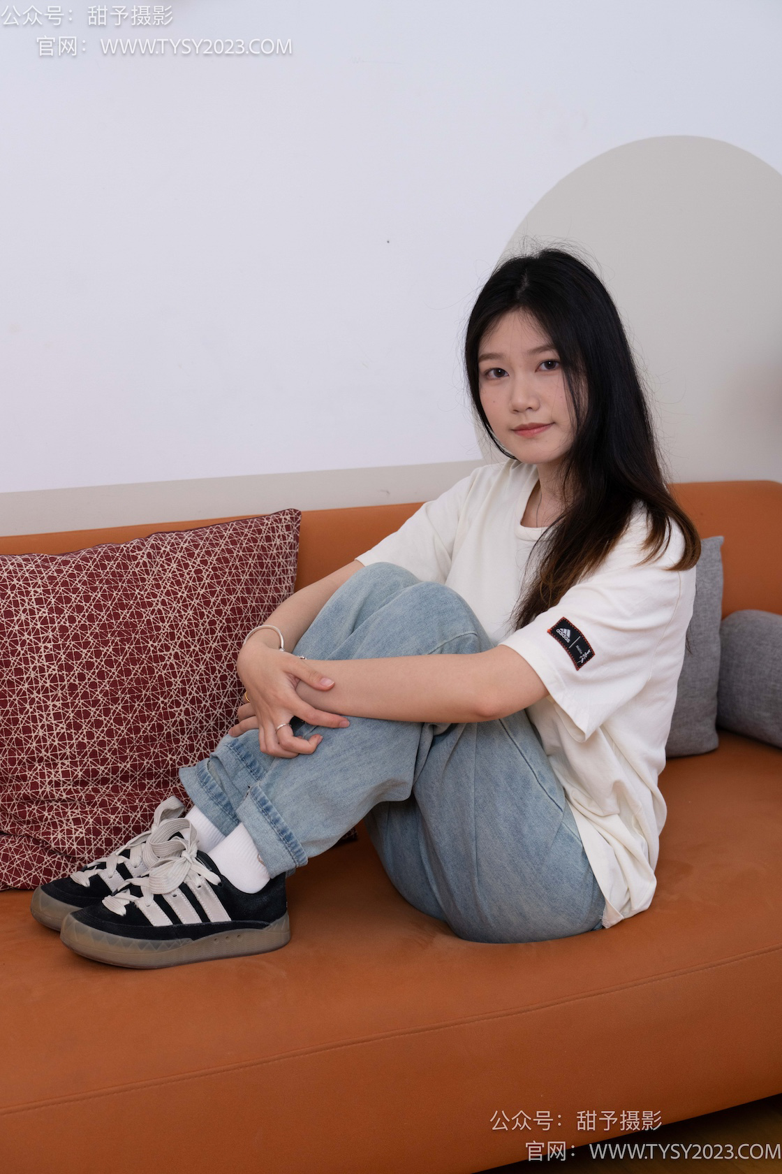 甜予摄影043期：松松-帆布鞋、白棉袜、裸足-觅颜社