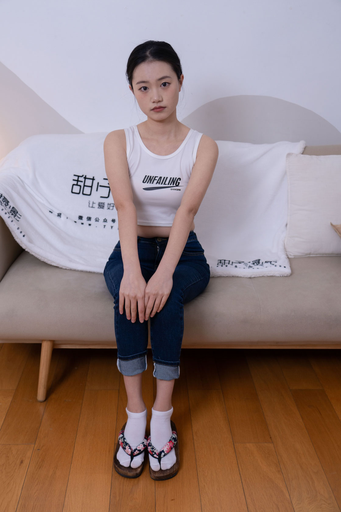 图片[2]-甜予摄影069期：齐齐-短靴、人字拖、短白棉袜、长白棉袜、裸足-觅颜社
