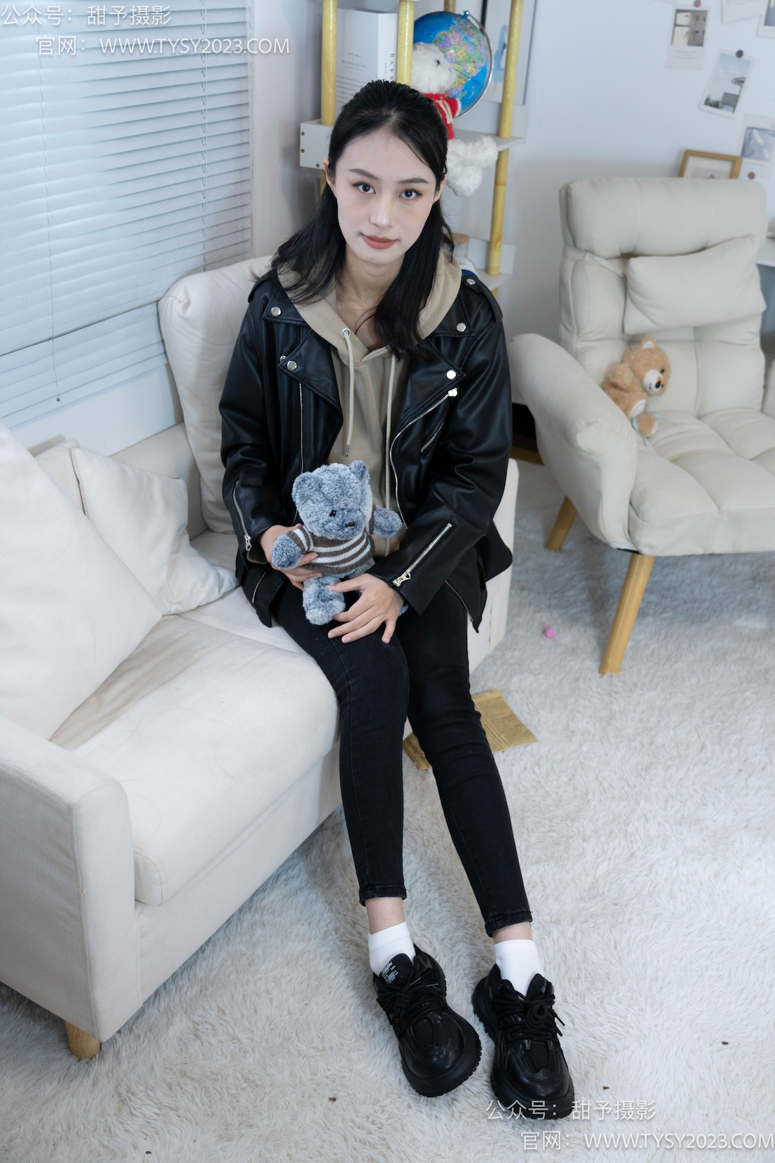 图片[2]-甜予摄影014期：肉肉-运动鞋、白棉袜、裸足-觅颜社