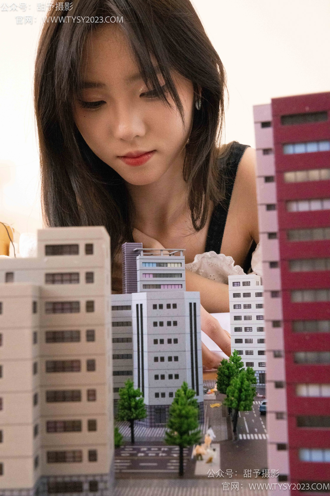 图片[2]-甜予摄影022期：璇璇-肉丝（脚尖加固款）、裸足、进入小人国剧情-觅颜社