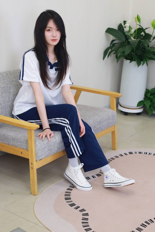 绮梦摄影 NO.262 小艺 无印珍藏版 [312P-130P-2V-10.62G]-觅颜社