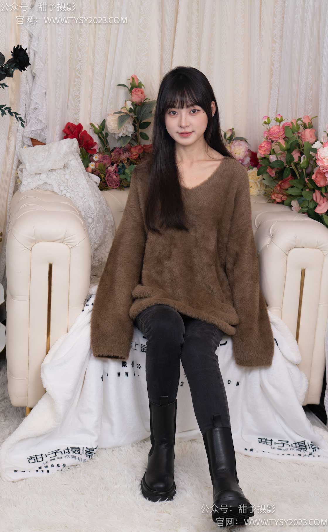 图片[4]-甜予摄影010期：小离-靴子、白棉袜、裸足-觅颜社