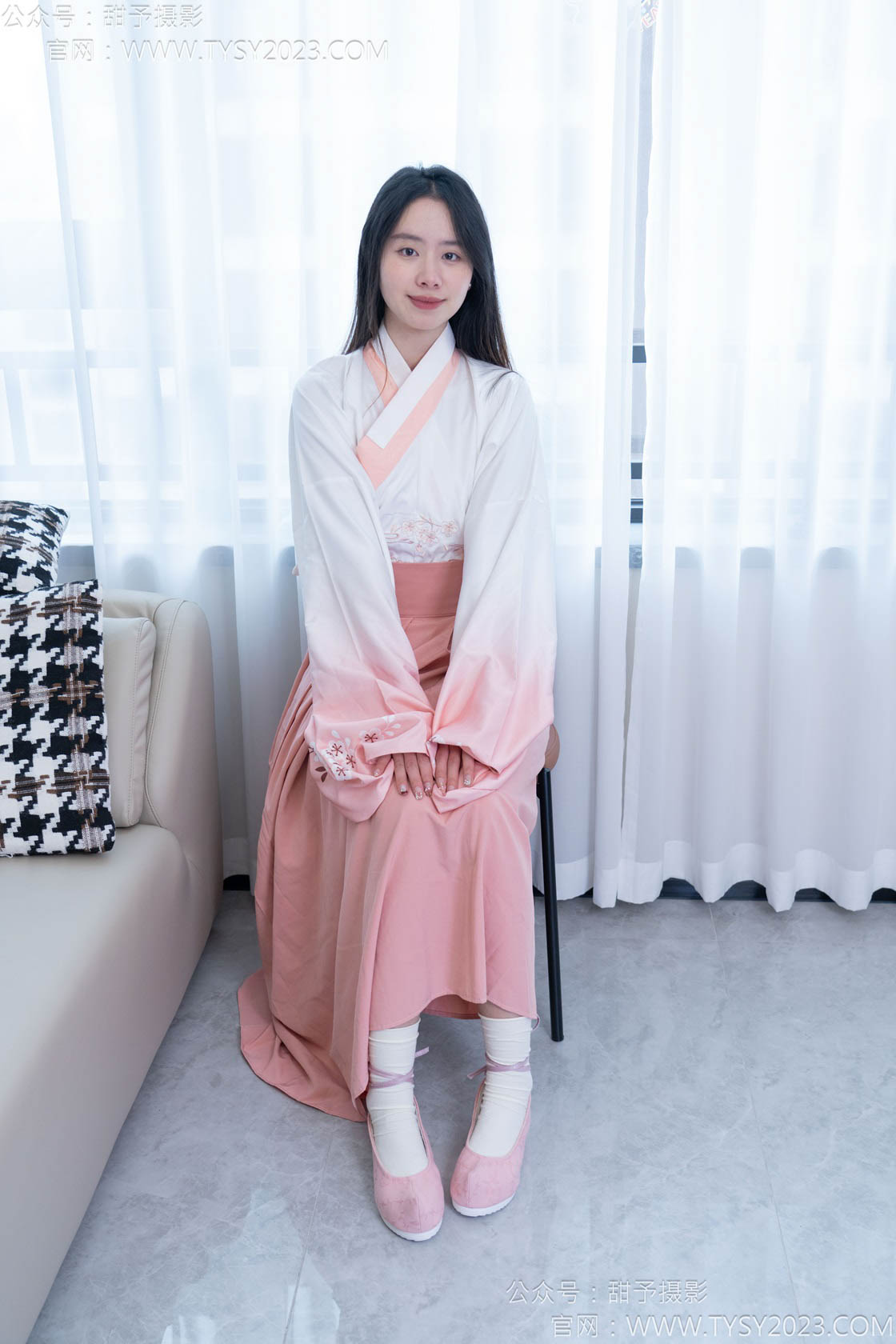 甜予摄影183期：知知-布鞋、白棉袜、裸足-觅颜社