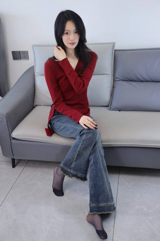 绮梦摄影 NO.139 小艺 无印珍藏版 [332P-160P-2V-16.14G]-觅颜社