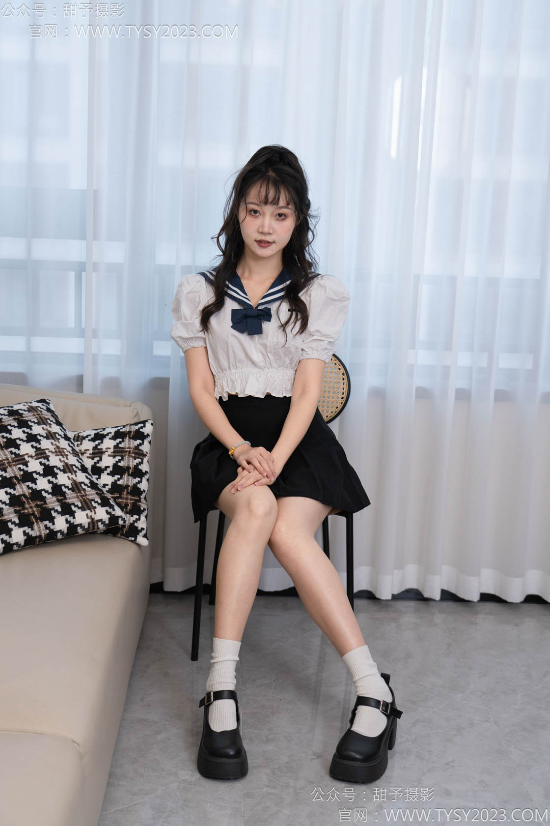 甜予摄影127期：丹丹-皮鞋、白棉袜、裸足-觅颜社