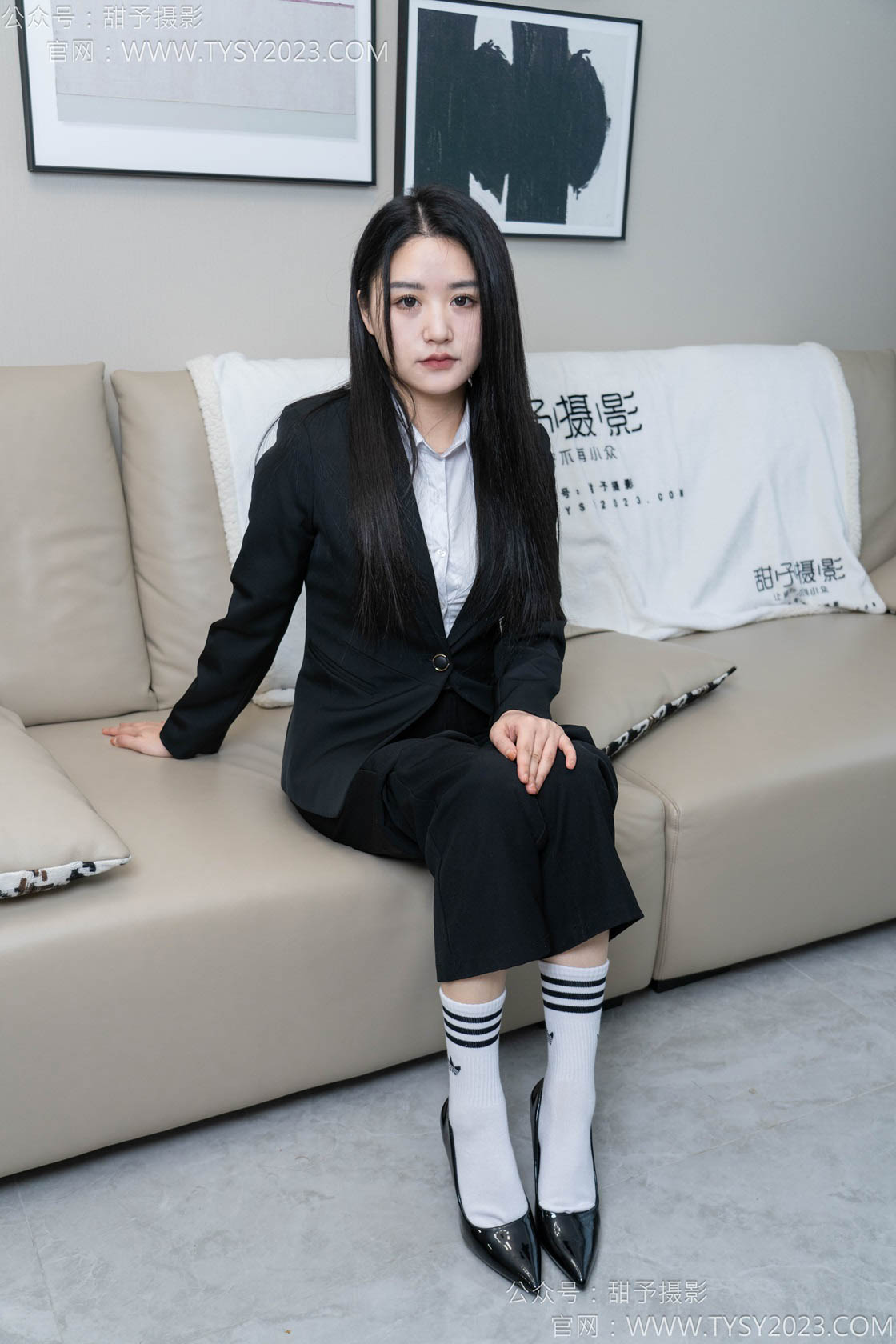 甜予摄影147期：澜澜-凉鞋、高跟鞋2双、长腿袜1双、白棉袜3双-觅颜社