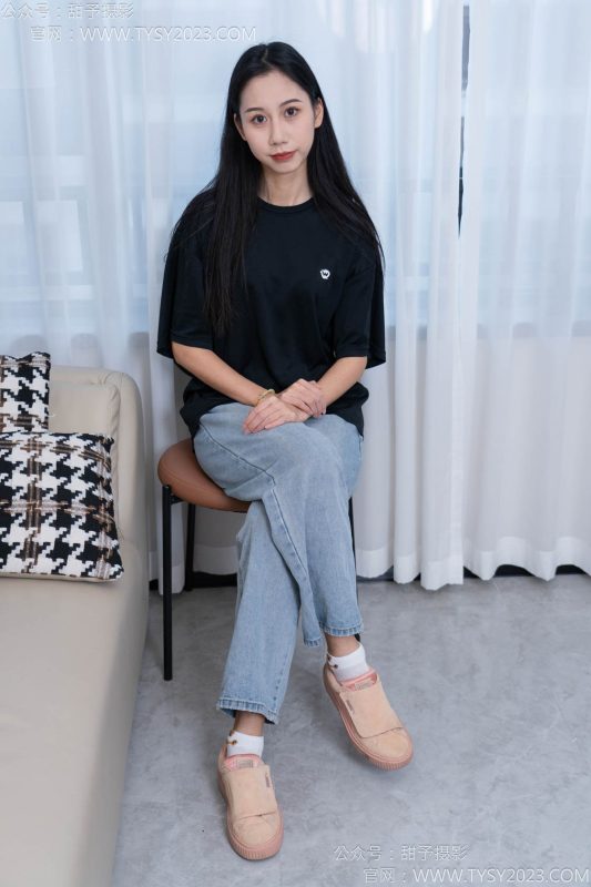 甜予摄影163期：娃娃-板鞋、白棉袜、裸足-觅颜社