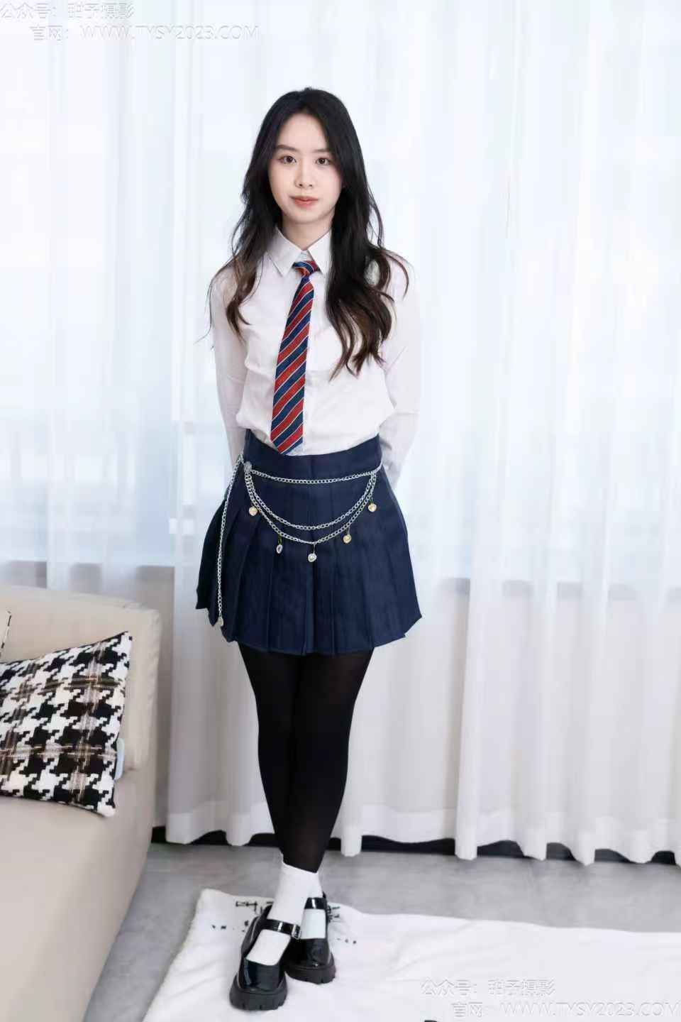 图片[2]-甜予摄影196期：知知-皮鞋、高跟鞋、白棉袜、小腿袜、肉丝、黑丝-觅颜社