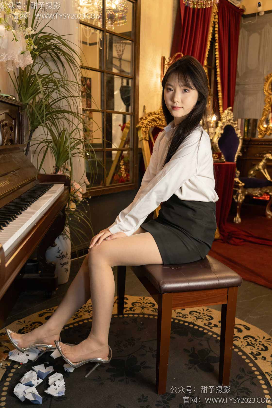 图片[3]-甜予摄影107期：璇璇-高跟鞋、拖鞋、薄肉丝（脚尖透明款）、薄黑丝（脚尖加固款）、踩小房子的剧情-觅颜社