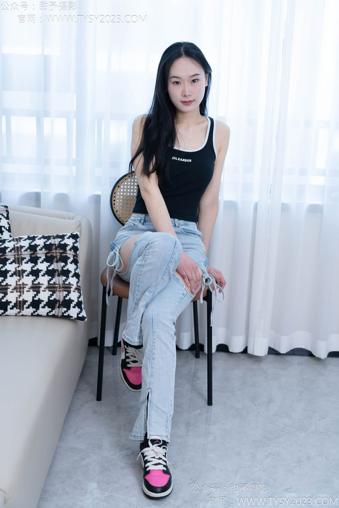 图片[4]-甜予摄影181期：小容-板鞋、白棉袜、裸足-觅颜社