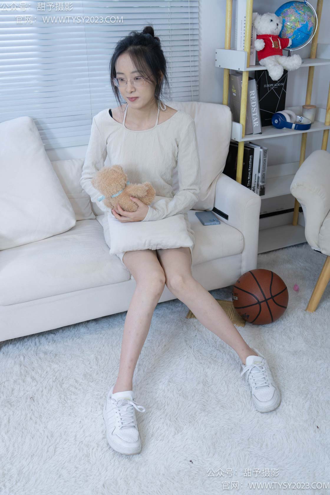 图片[4]-甜予摄影087期：静静-板鞋、白棉袜、裸足-觅颜社