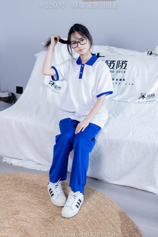 袜啵啵351期：甜甜圈-板鞋、白棉袜、肉丝（脚尖加固款）、校服裤里丝-觅颜社