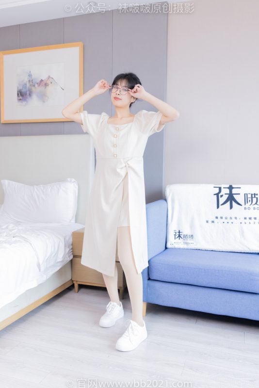 袜啵啵483期：奶油-板鞋、白船袜厚肉丝叠穿、厚肉丝、瑜伽动作、船袜和丝袜分别踩葡萄剧情（仅花絮剧情版）-觅颜社