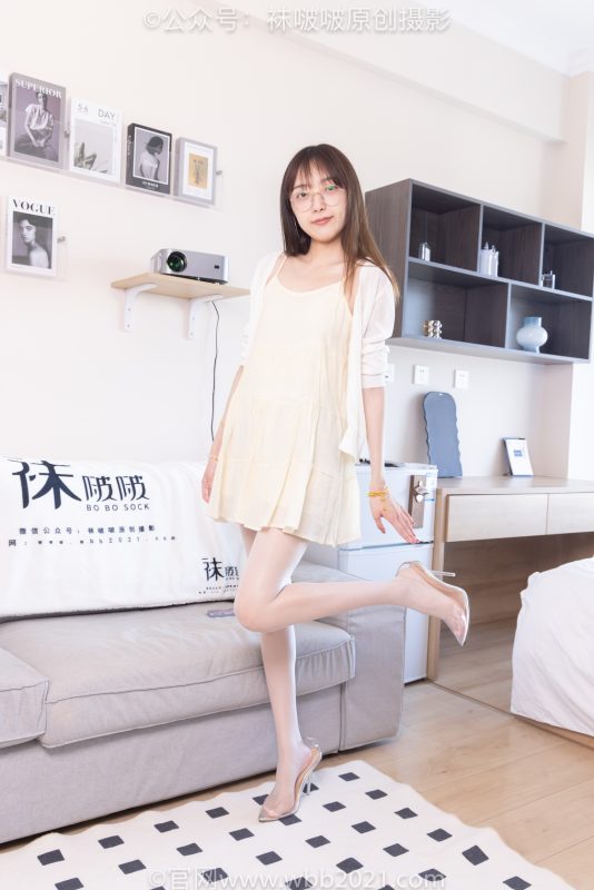 袜啵啵391期：稚予-两双高跟鞋、肉丝（脚尖微加固款）、油亮白丝（脚尖透明款）、裸足（白色美甲）-觅颜社