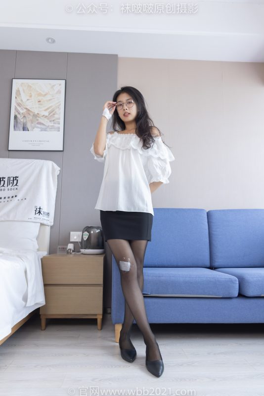 袜啵啵295期：奶油-高跟鞋、平底鞋、厚黑丝、薄黑丝（脚尖加固款）-觅颜社