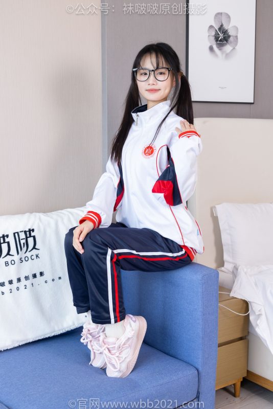 袜啵啵458期：甜甜圈-板鞋、白棉袜、肉丝（脚尖加固款）、校服裤里丝-觅颜社
