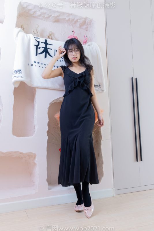 袜啵啵511期：奶油-平底鞋、厚黑丝、做瑜伽动作时老头乐挠脚剧情-觅颜社