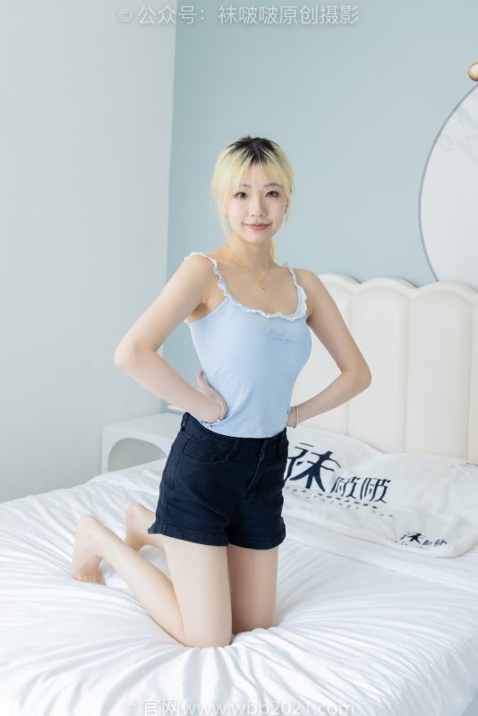 袜啵啵528期：小甜豆-高跟长靴、薄白丝（脚尖加固款）、薄黑丝（脚尖微加固款）、薄肉丝（脚尖微加固款）-觅颜社