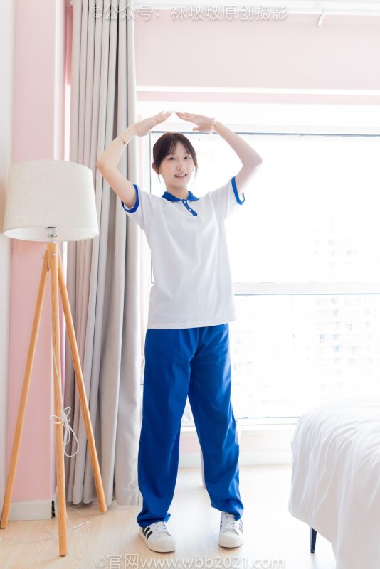 袜啵啵569期：香菜-校服、板鞋、白棉袜、薄肉丝（脚尖加固款）-觅颜社