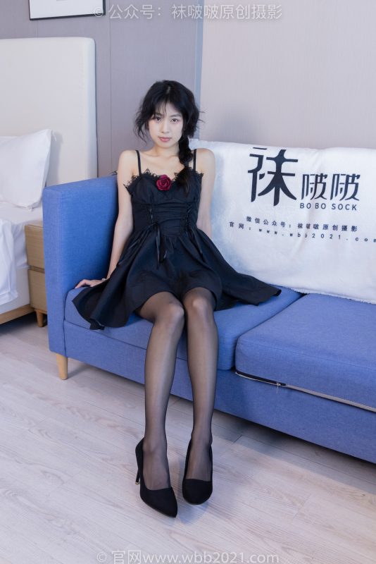 袜啵啵442期：奶油-高跟鞋、肉丝（脚尖加固款）、黑丝（脚尖加固款）、灰丝（脚尖加固款）、裸足（黑色美甲）、丝袜老头乐挠脚裸足羽毛挠脚剧情-觅颜社