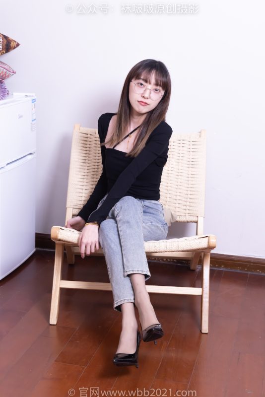 袜啵啵547期：稚予-高跟鞋、薄灰丝（脚尖加固款）、裸足（粉色美甲）、裤里丝-觅颜社