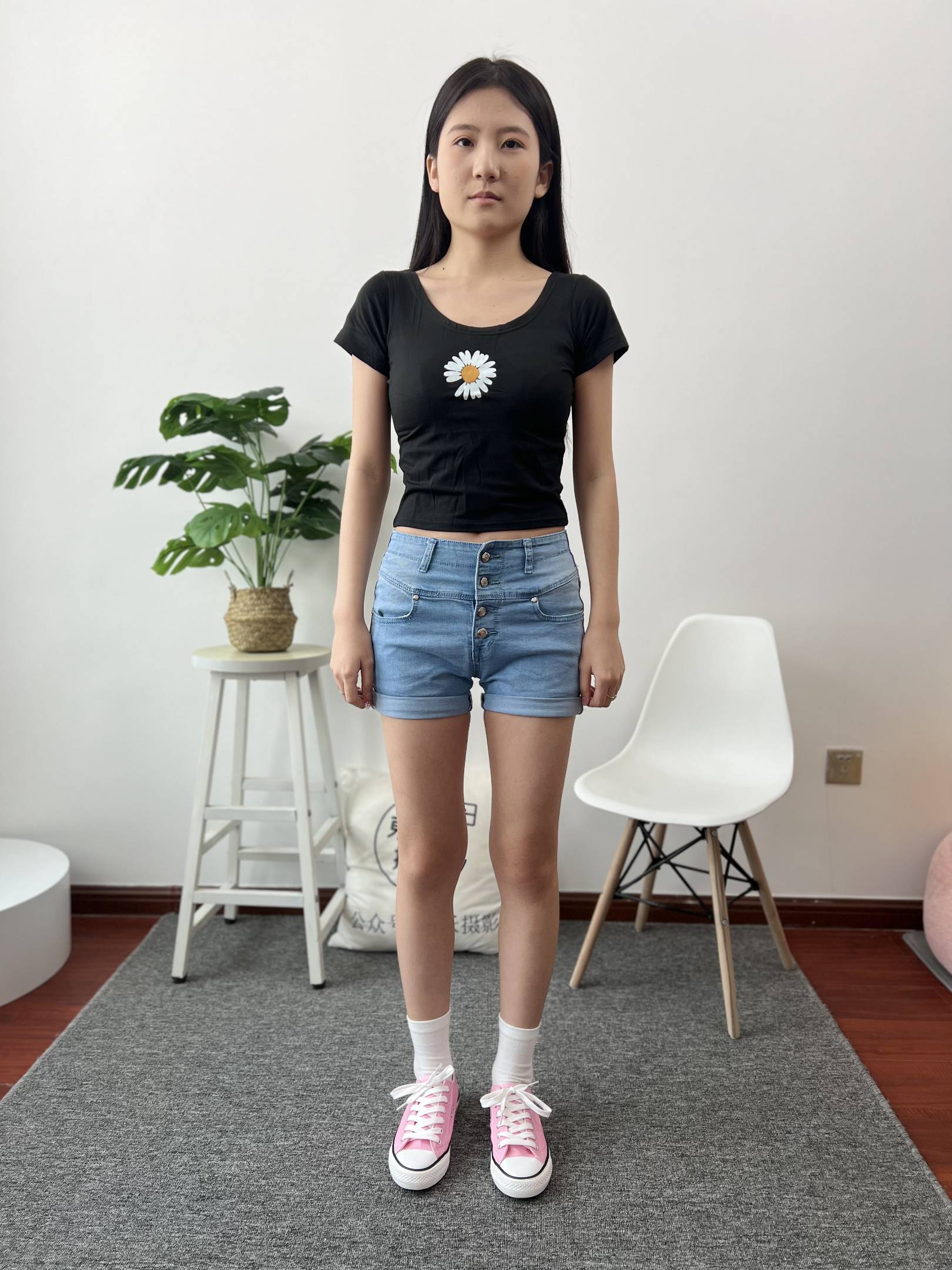 图片[3]-三禾摄影 NO.026 牛仔短裤 棉袜 帆布鞋