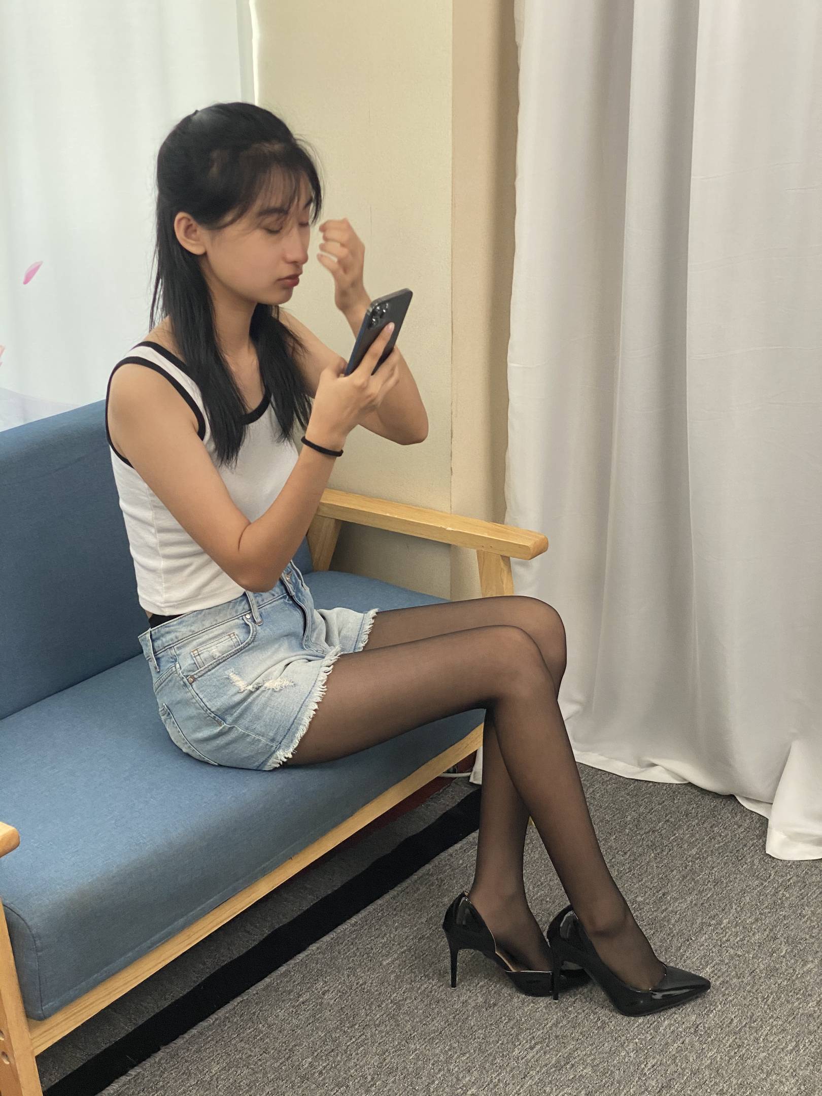 图片[2]-三禾摄影 NO.057 黑丝 高跟 牛仔短裤