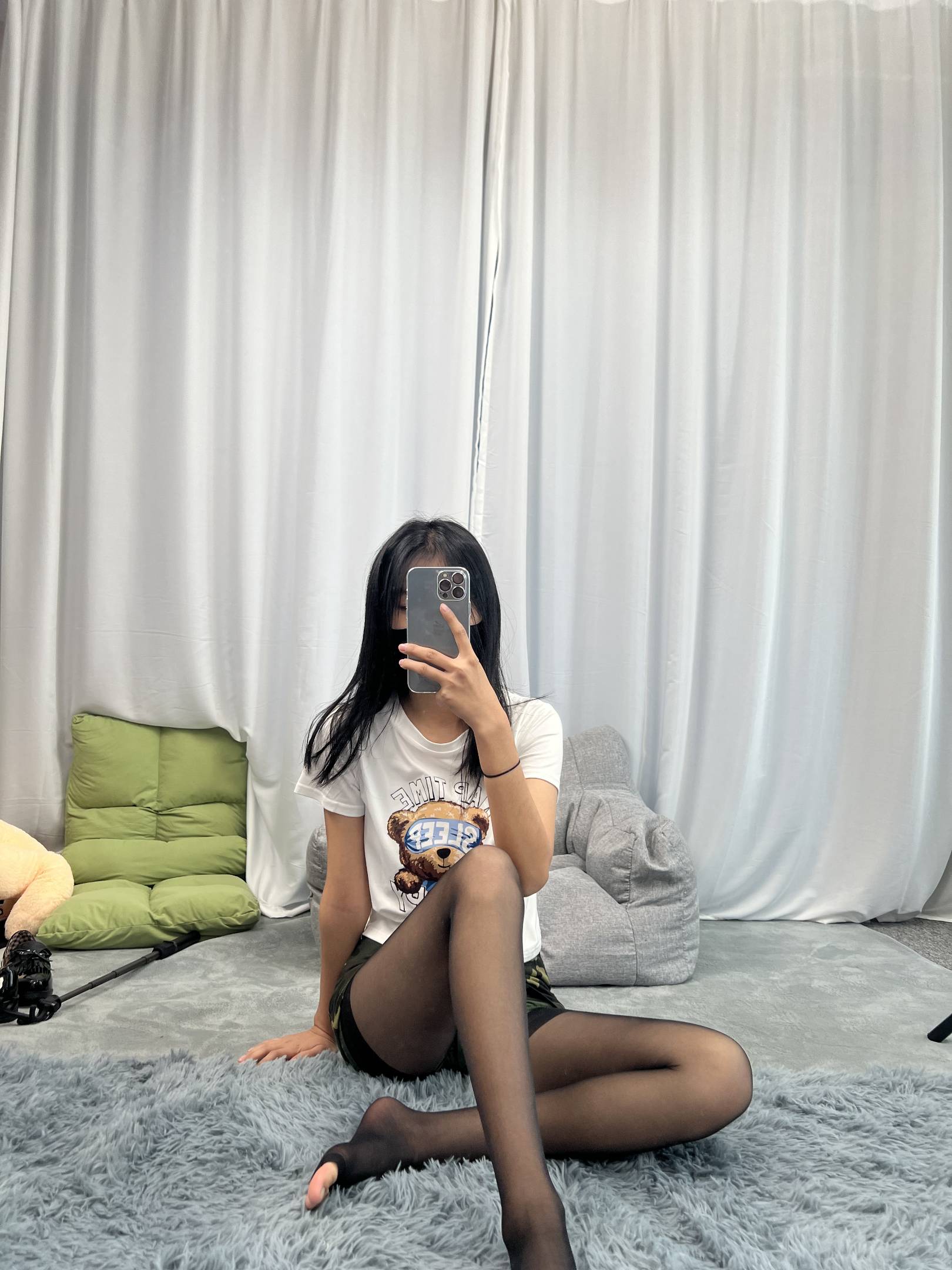 图片[3]-三禾摄影 NO.060 迷彩裤裙 黑丝露趾袜