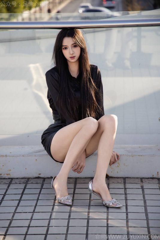 足愉心 NO.020 云悦（皮裙、高跟鞋、裸足） [120P-2V-11.6G]-觅颜社