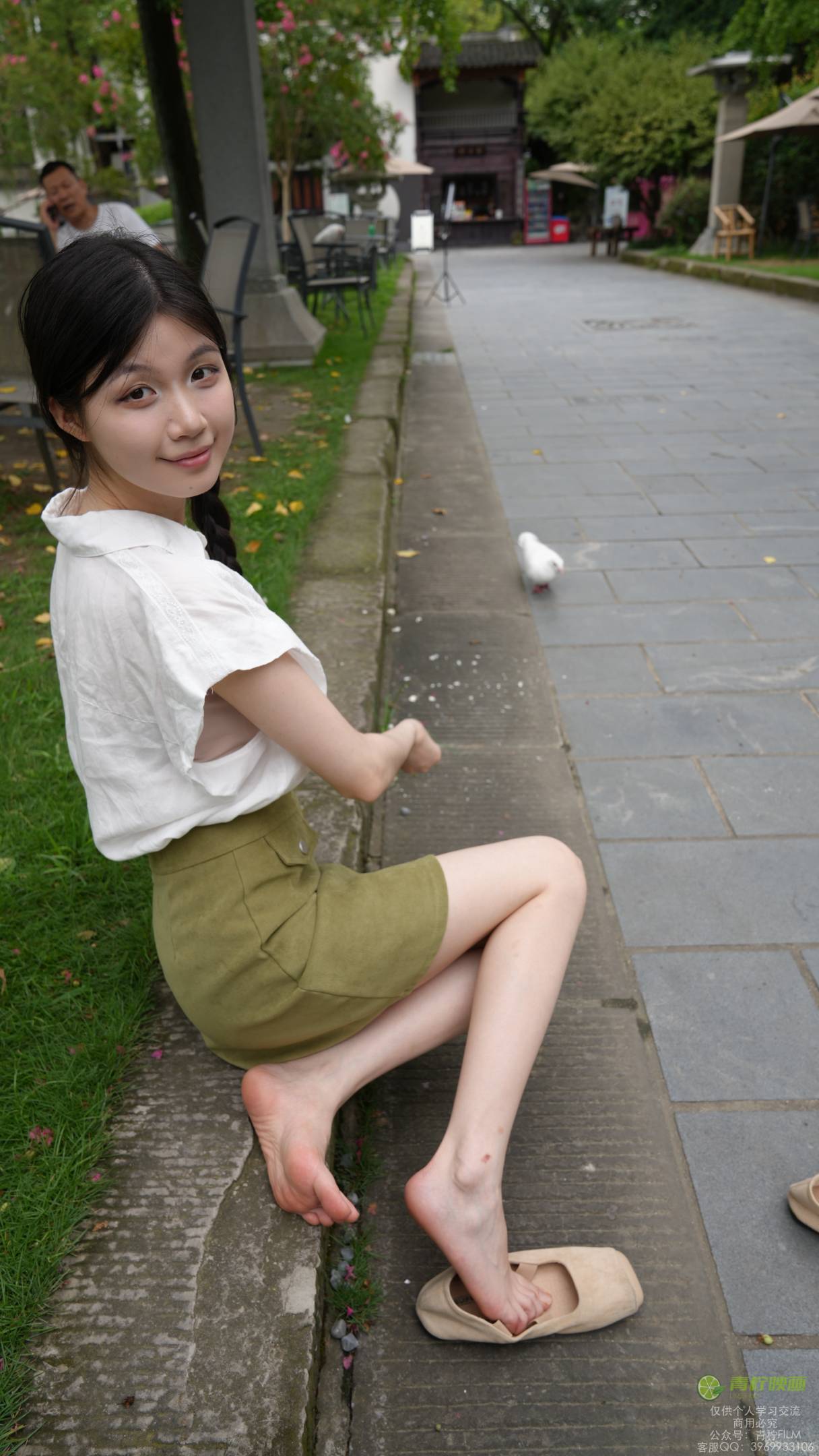 图片[2]-青柠映画 NO.076 小小 喂鸽子
