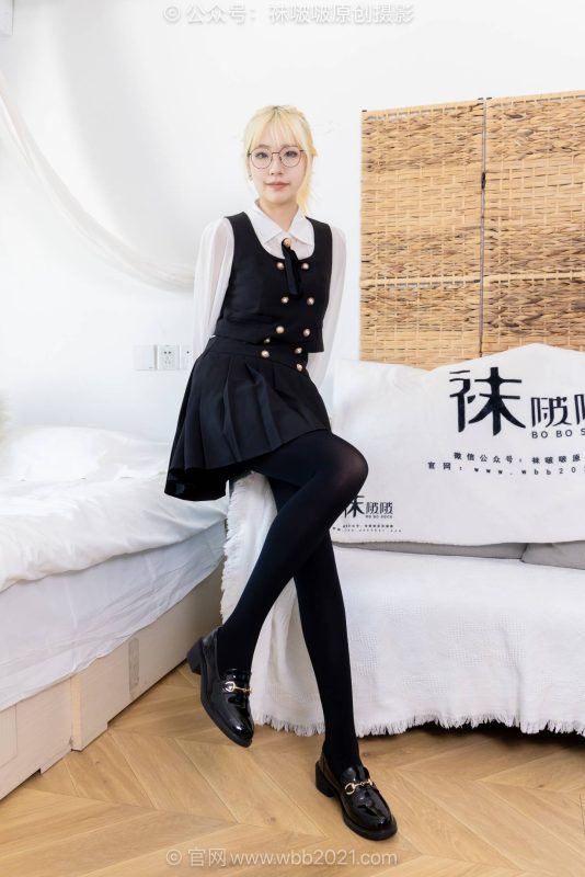 BoBoSocks袜啵啵 NO.653 小甜豆-皮鞋、厚黑丝、瑜伽动作、挠脚剧情 [146P-1V-5.6GB]-觅颜社