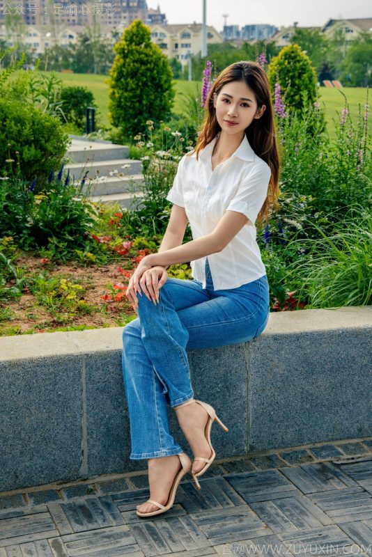 足愉心 NO.048 沐晴（牛仔长裤、肉色丝袜、浅色高跟鞋） [105P-2V-10.6G]-觅颜社