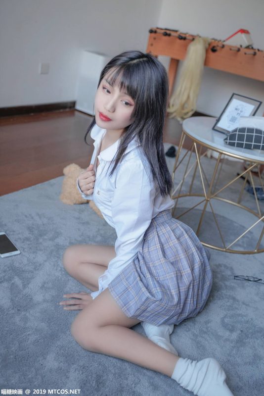 喵糖映画 VOL.047 果腿制服裙[44P-384MB]-觅颜社