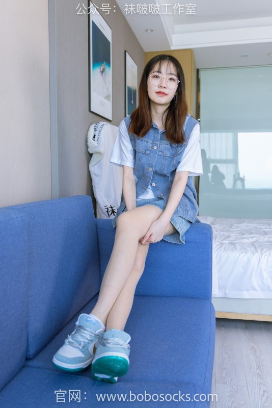 袜啵啵123期：小甜豆-板鞋、白棉袜（长度到脚踝上面一点）、肉丝（脚尖加固款）-觅颜社