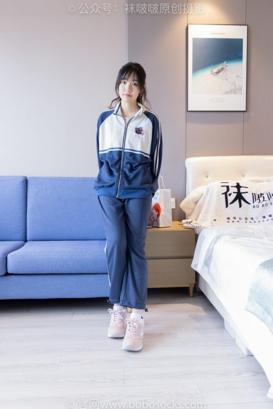 袜啵啵226期：小甜豆-运动鞋、白棉袜、白丝（脚尖加固款）-觅颜社