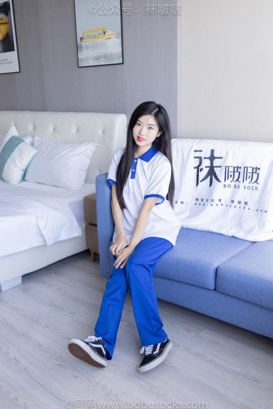 袜啵啵039期：小奶熊-校服、vans帆布鞋、短白棉袜、裸足-觅颜社