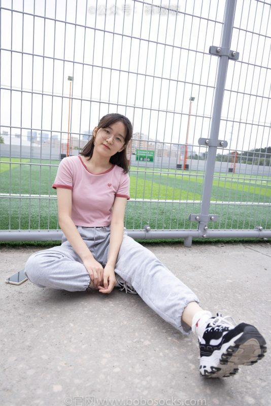 袜啵啵016期：熊熊-斯凯奇运动鞋、棉袜（踩脏）、裸足（超好看呀）-觅颜社