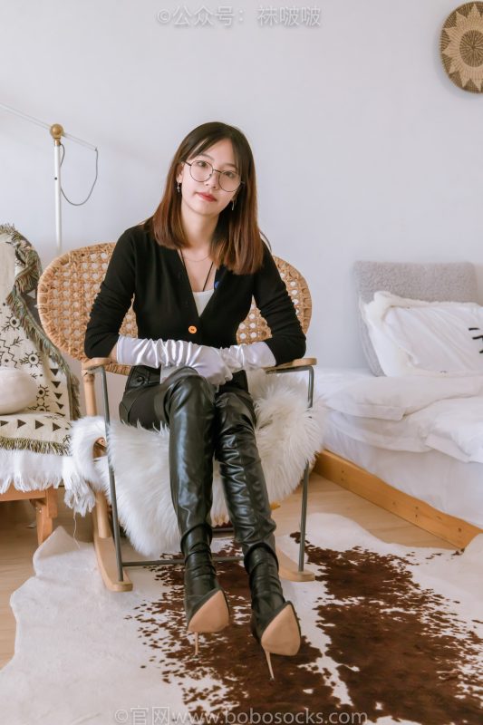 袜啵啵041期：小甜豆-高跟长靴、黑色踩脚裤、肉丝（脚尖加固款、裤里丝）-觅颜社