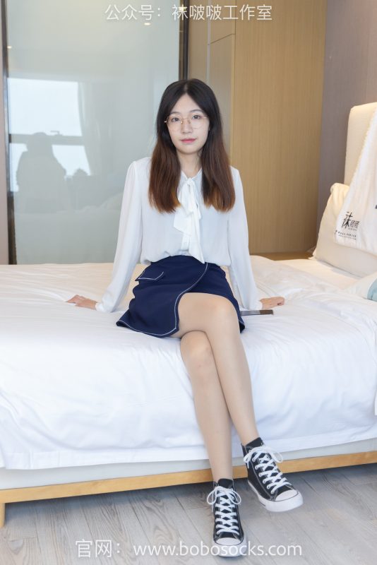 袜啵啵114期：小甜豆-高跟鞋、帆布鞋、肉丝（脚尖加固款）、厚黑丝-觅颜社