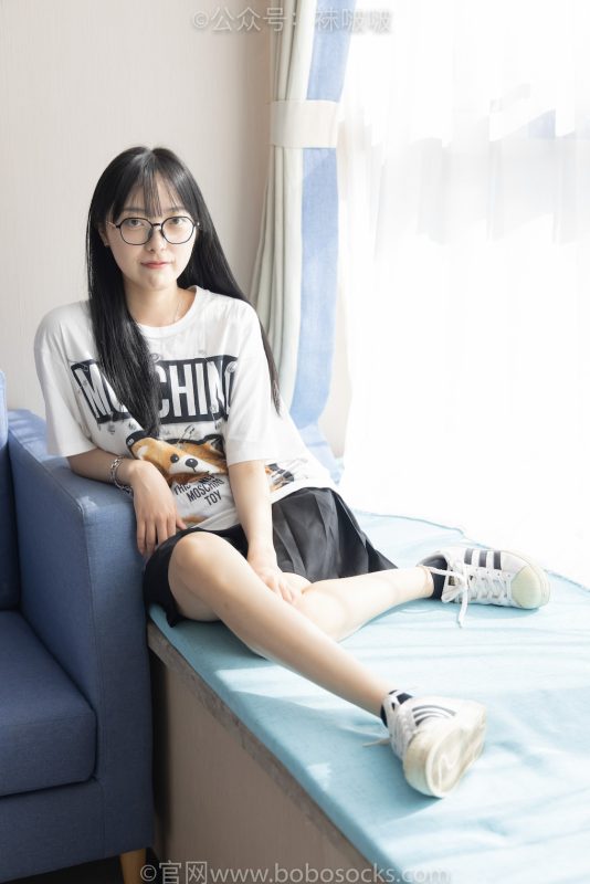 袜啵啵033期：稚予-贝壳头、天鹅绒黑袜、天鹅绒白袜-觅颜社