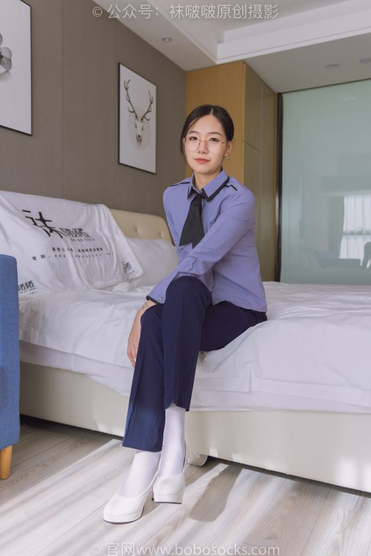 袜啵啵178期：小甜豆-高跟鞋、厚白丝、ol风裤里丝-觅颜社