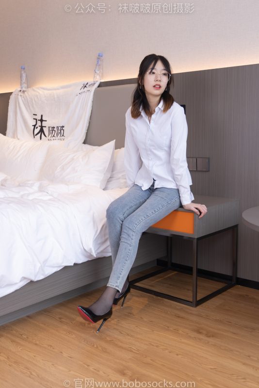 袜啵啵181期：小甜豆-高跟鞋、黑丝（脚尖微加固款）、裤里丝-觅颜社