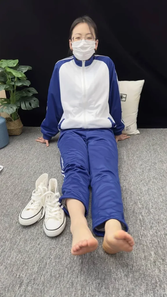 图片[2]-三禾摄影 NO.008 校服 帆布鞋 船袜 短丝