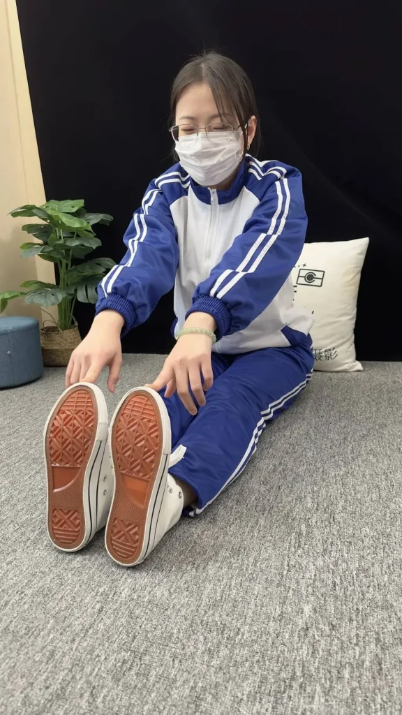 图片[3]-三禾摄影 NO.008 校服 帆布鞋 船袜 短丝