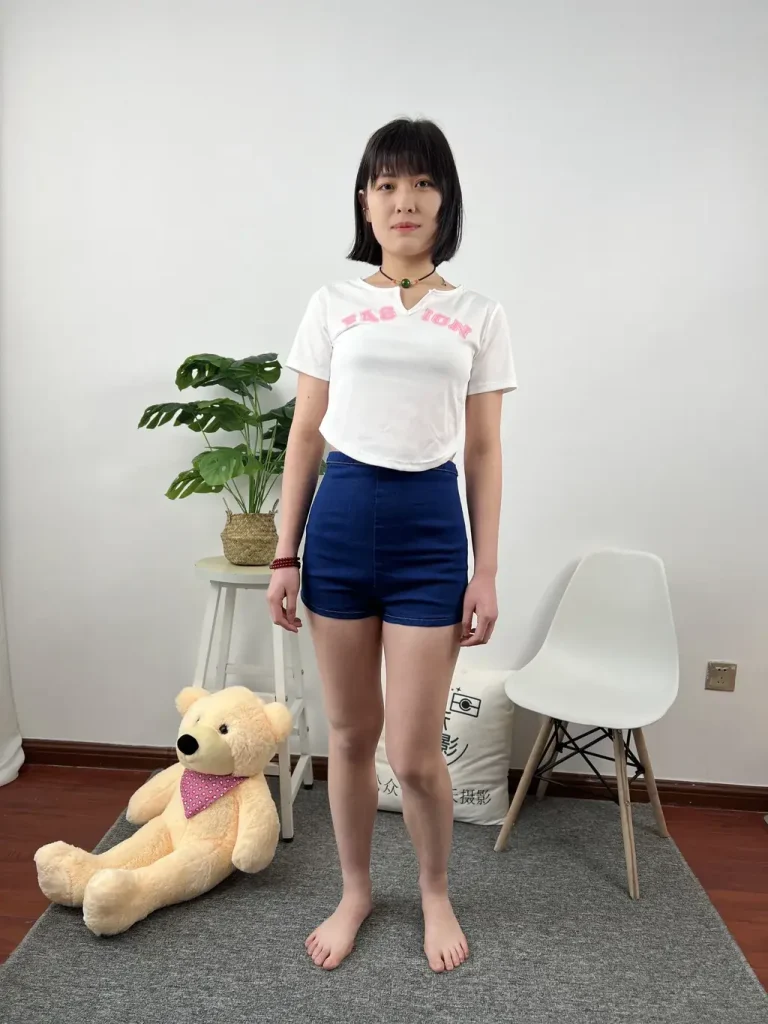 三禾摄影 NO.039 牛仔短裤 小白鞋